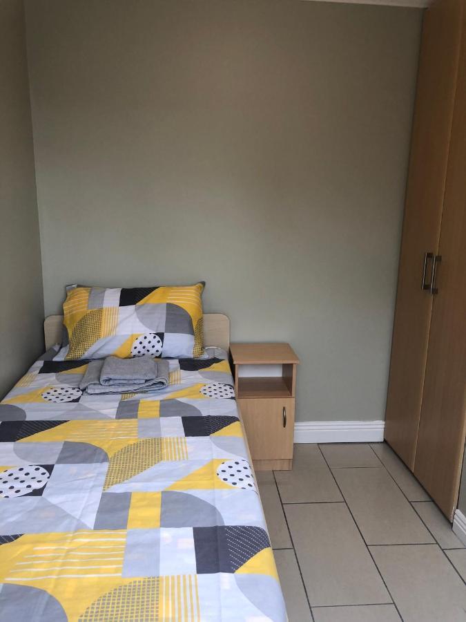 Cheerful 4 Bedroom Town House With Bbq, Galway Exterior foto